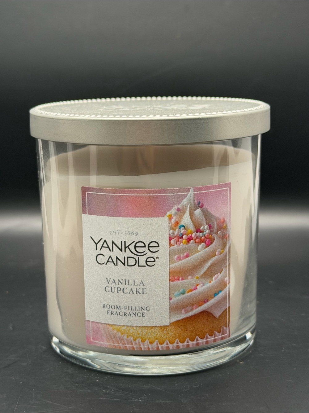 Yankee Candle Vanilla Cupcake Candle - Cream & Silver 7oz Original Tumbler